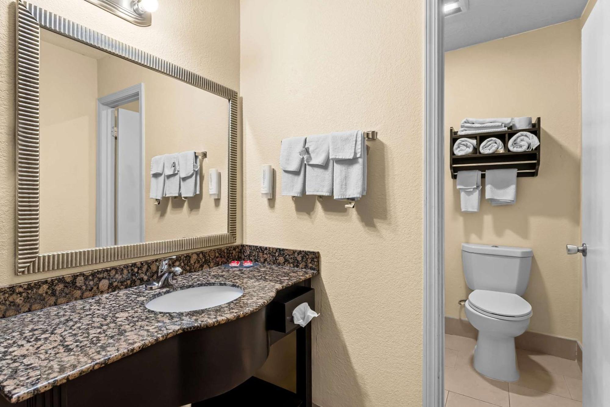Econo Lodge Santa Rosa Esterno foto
